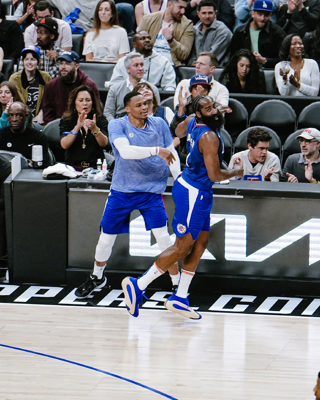 足球技术中最基本的技术动作是 足球技术中最基本的技术动作是