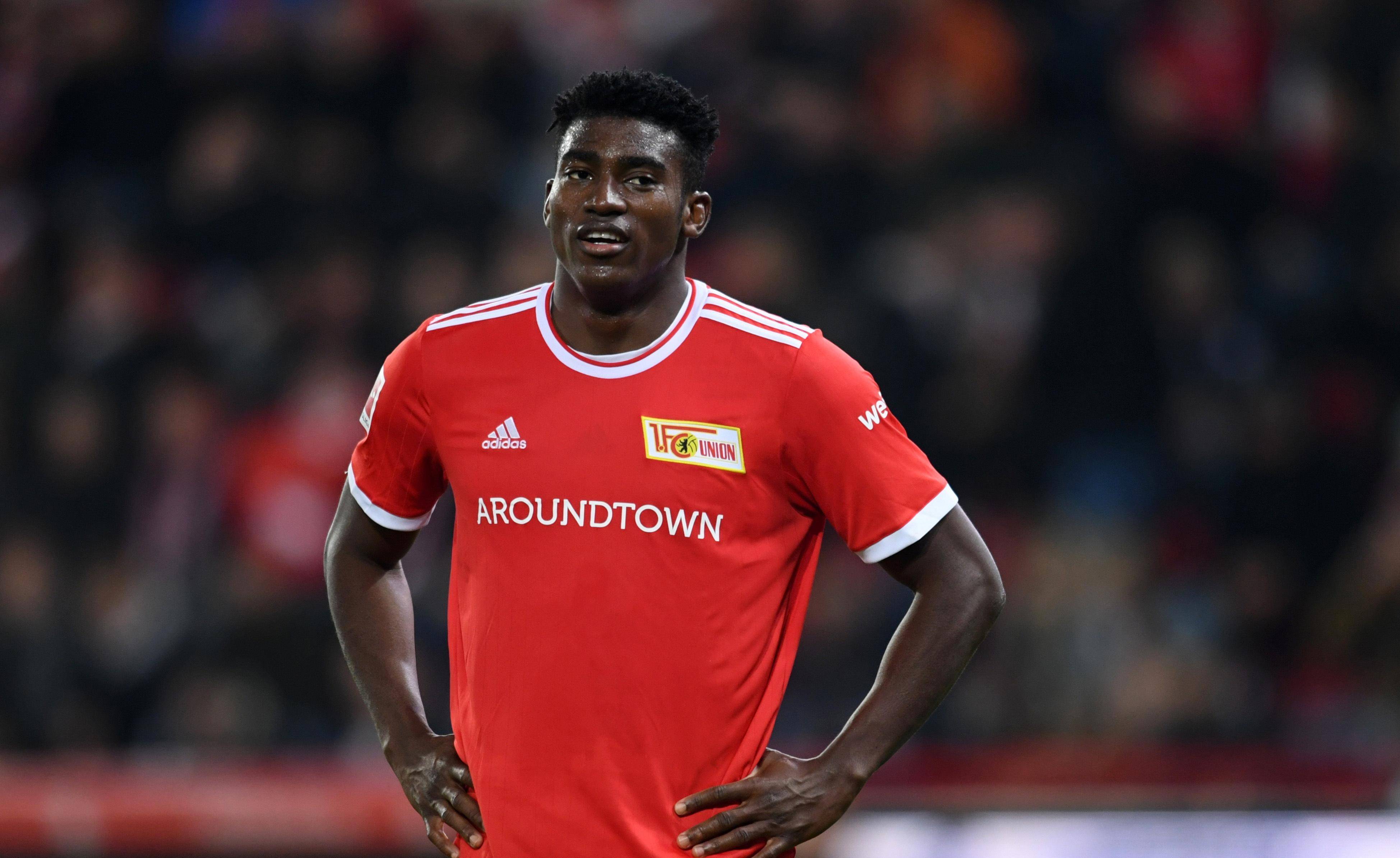 转会期菲尼克斯太阳调整名单以备德甲,刷新队史纪录环节打磨,引发热议,年轻球员得到机会的简单介绍 转会期菲尼克斯太阳调整名单以备德甲,刷新队史纪录环节打磨,引发热议,年轻球员得到机会的简单介绍